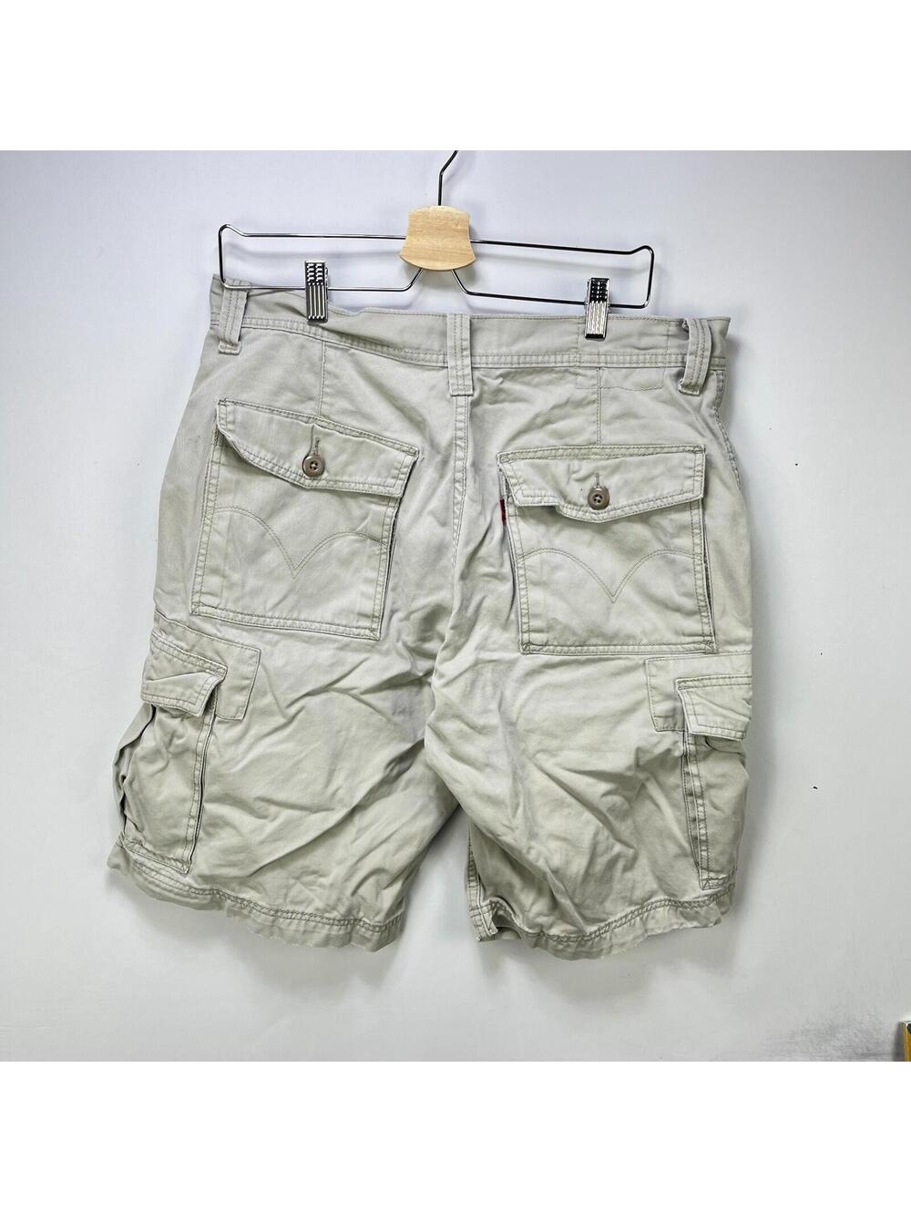 Vintage Levis Cargo Shorts Y2K 34 Beige